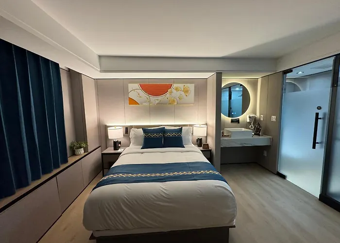 Ly New York Hotel